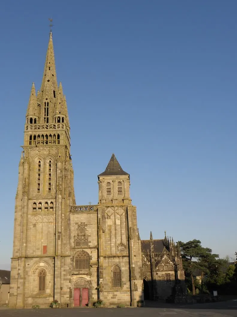 La basilique du Folgoët, dans la commune qui accueille le Salon de l'automne