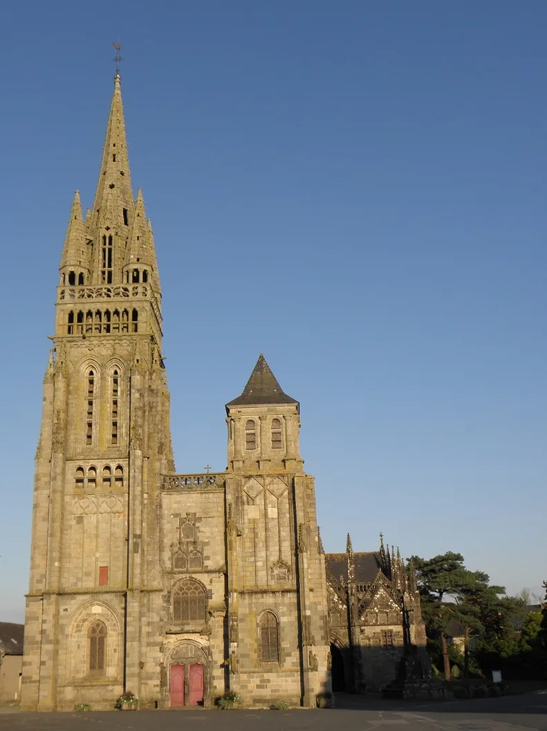 La basilique du Folgoët, dans la commune qui accueille le Salon de l'automne