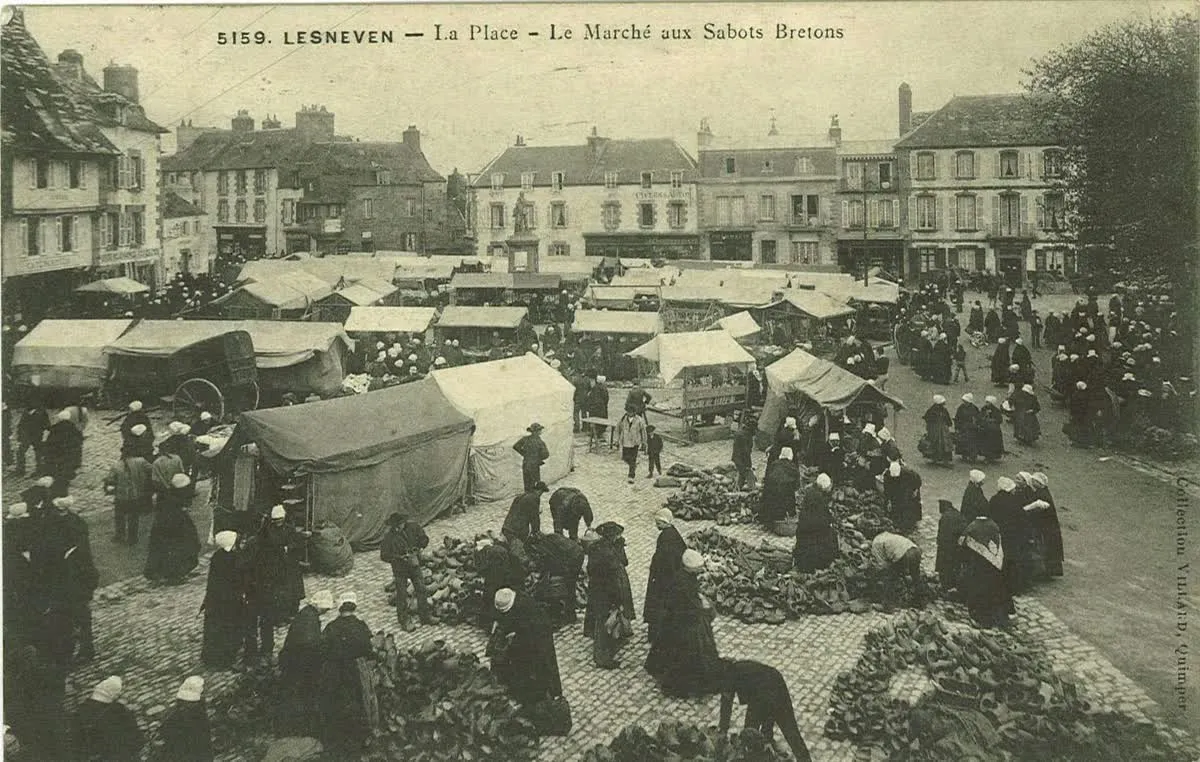 Lesneven, place du marché